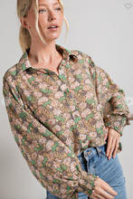 Load image into Gallery viewer, Flirty Floral Ballon Sleeve Blouse
