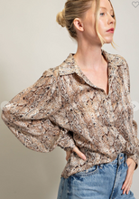 Load image into Gallery viewer, Snake Print Button Down Blouse
