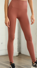 Load image into Gallery viewer, Free To Be Chestnut Leggings
