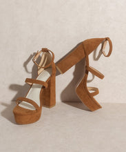 Load image into Gallery viewer, Raelynn - Suede Platform Heels
