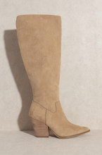 Load image into Gallery viewer, Taupe Suede Boots

