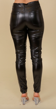 Load image into Gallery viewer, Black Shinny Faux Leather Skinny Pants
