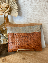 Load image into Gallery viewer, Sierra Croc with Beige Hide Clutch/Crossbody
