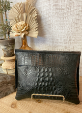 Load image into Gallery viewer, Black Croc and Hide (DF) Clutch/Crossbody
