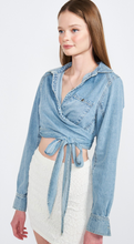 Load image into Gallery viewer, Cropped Tie Denim Blouse
