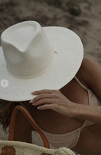 Load image into Gallery viewer, Ivory Simone Straw Hat
