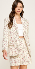 Load image into Gallery viewer, Floral Print Blazer
