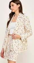 Load image into Gallery viewer, Floral Print Blazer
